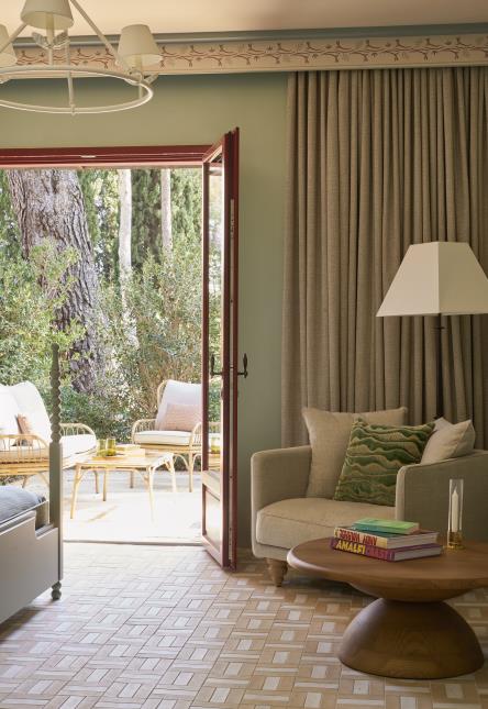 Trois nouvelles suites pour l'hôtel Le Pigonnet, pensées comme un prolongement de l’âme du lieu et de son jardin méditerranéen, doté de 29 fontaines.