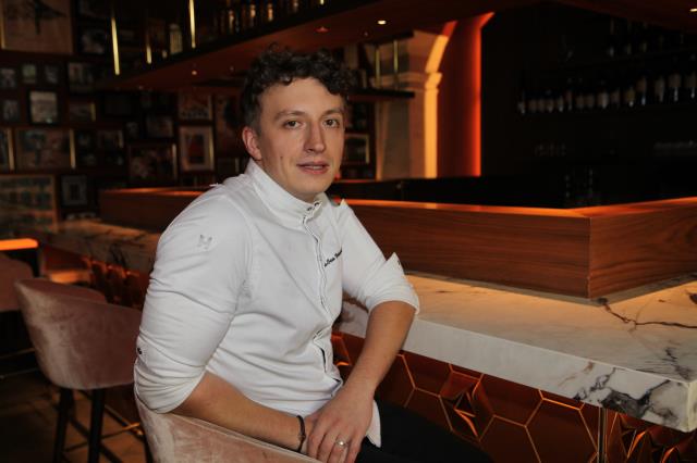 Luka-Tao Debenath souhaite animer l'espace comptoir du restaurant étoilé Rouge.