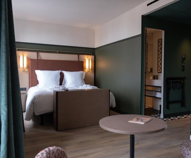Une chambre privilège de l'Hôtel & Spa Oceania Les Augustins 