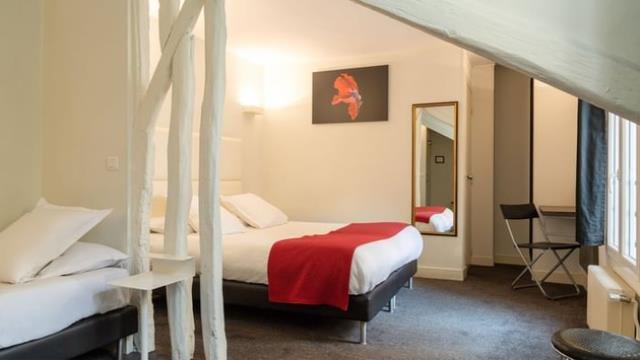 L'hôtel Lecourbe compte 43 chambres de grande taille. 