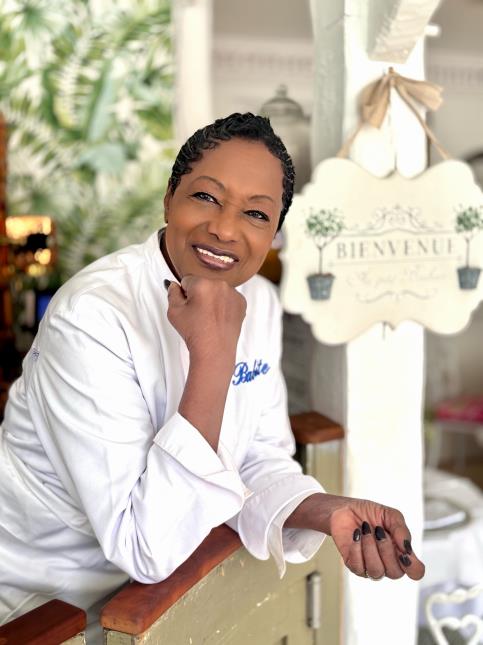 Babette de Rozières ouvre un nouveau restaurant créole à Maule, et dans quelques mois, une école de cuisine créole.