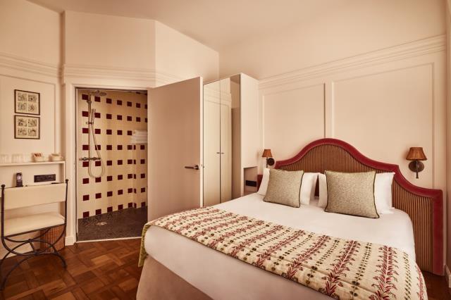  Une chambre de l'Hôtel Maison Monceau, à Paris. 