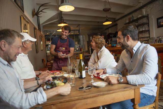 Un bistrot de village à Ampus