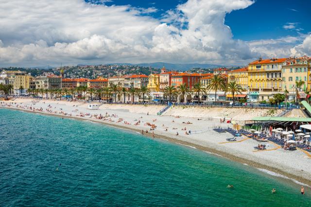 En 2025, Paris et la Côte d'Azur demeurent des pôles majeurs pour le tourisme en France