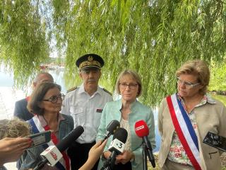 De gauche à droite : Christelle Minard député d’Eure et Loir (2e circonscription), Hervé Jonathan préfet d'Eure-et-Loir, Véronique Louwagie et Christine Renaux-Marechal maire d'Écluzelles.