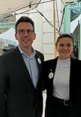 Pascal Peltier, directeur général de Métro France, et Julianna Twiggs, directrice Europe du Guide Michelin, le 19 mai 2025 au Pavillon Dauphine, à Paris.