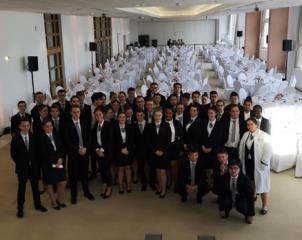 élèves et étudiants du lycée hôtelier de Biarritz au casino Bellevue de Biarritz