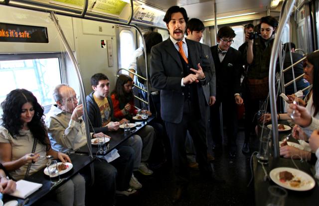 Déjeuner éphémère organisé sur une ligne du métro de New York