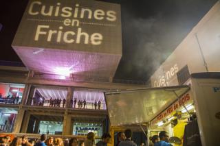 la soirée Pizza réunissait 10 chefs dans 10 camions de la Fédération des Camions Pizzas.