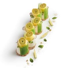 La bûche Mojito imaginée par Nicolas Boussin et Maxime Guérin, pâtissier chez Elle & Vire.