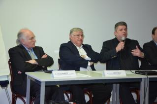 De g à d : Michel dain, président des hôteliers de la Somme et de la région, Thierry Dupré et...