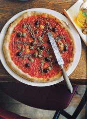 Pizza napoletana, recette harmonisée du livre 'Les pizzas de Maria Luisa'.