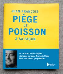 Le nouveau livre de Jean-François Piège (avec sa couverture en toile cirée de marin) sera en...