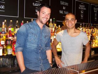 Marc Bonneton (à gauche) et Franck Dedieu ont fait le choix d'un bar à rhum à l'ambiance...
