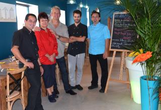 Pascale et Jean-Paul Briant entourés de leur équipe