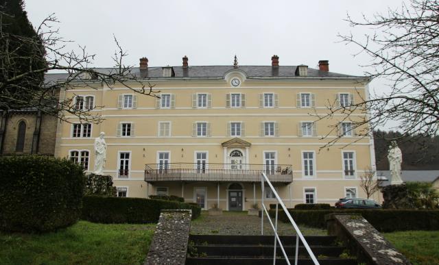 L'ancien monastère a été transformé en hôtel 3 étoiles, géré par une SEML.