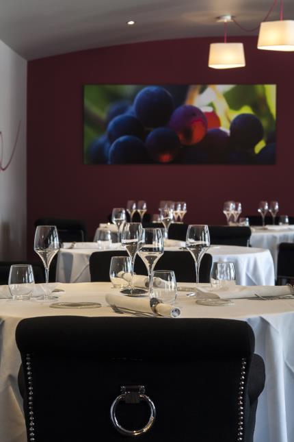 La décoration fait écho aux vignes toutes proches