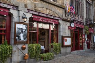 Le restaurant La Mère Poulard a ouvert en 1888 et compte quelque 160 couverts.