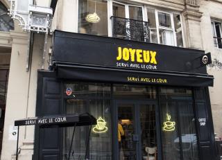 Joyeux, situé entre la rue Saint-Augustin et le passage Choiseul