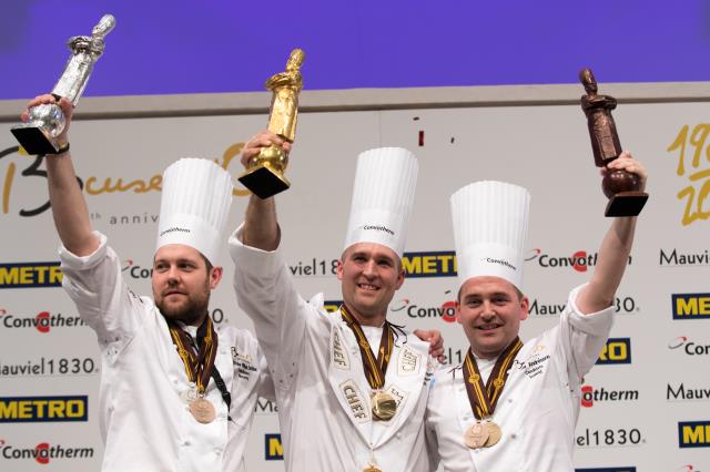 Mathew Peters au centre (Etats-Unis), avec Christopher W. Davidsen (Norvège) et Viktor Andrésson (Islande)