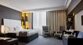 Chambre Famille pour 4 personnes à l'Intercontinental Marseille Hôtel-Dieu.