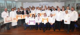 L'ensemble des nouveaux chefs intronisés à l'Académie Culinaire de France.