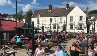 Un pub en Angleterre, à Leigh-on-Sea (bord de mer, à l'est de Londres)