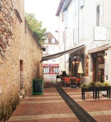 Le Bistro d'Albret compte 30 places en intérieur, et jusqu'à 45 en terrasse, suite à l'extension...