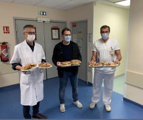 Michel Sarran a distribué des croque-monsieurs à la truffe au service pneumologie de l'Hôpital...