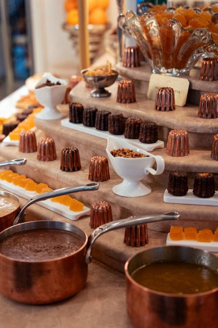 Les buffets au visuel travaillé proposent 120 items et plats.