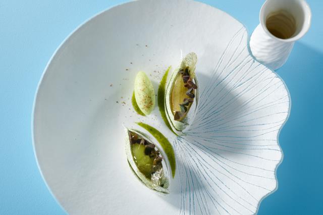 Kiwi, ortie, fromage blanc “Entre prairie et verger ”, le dessert gagnant d'Adrien Salavert.