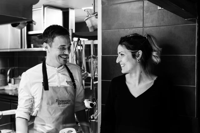 Nicolas Guignard et Pauline Lemettre travaillent les carcasses entières dans leur restaurant. Un nouveau modèle économique rentable