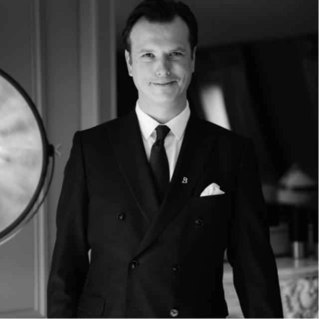 Marc-Antoine Salembier-Santi, nouveau directeur général de l’hôtel Barrière Le Westminster, au...