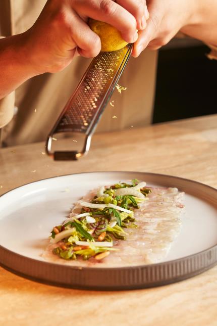 L'offre de restauration est confiée à Eleni Group.