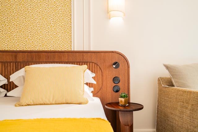 Chambre supérieure de l'hôtel Lepoussin à Cannes