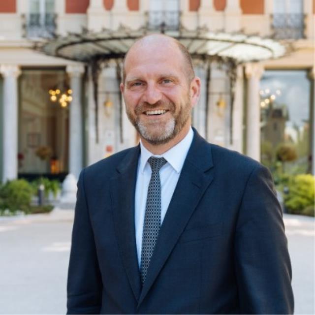  Vincent Poulingue, nouveau directeur général du Mandarin Oriental Paris 