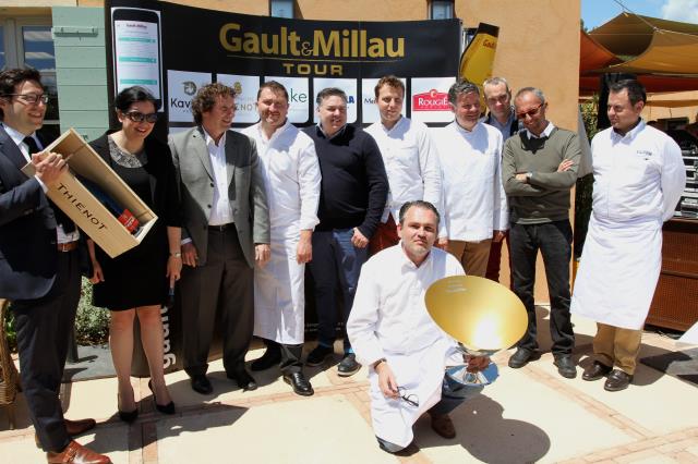 Bruno Oger, Gault & Millau d'Or, entourés des chefs récompensés par le guide pour cette édition 2016 du Gault & Millau Tour en PACA.
