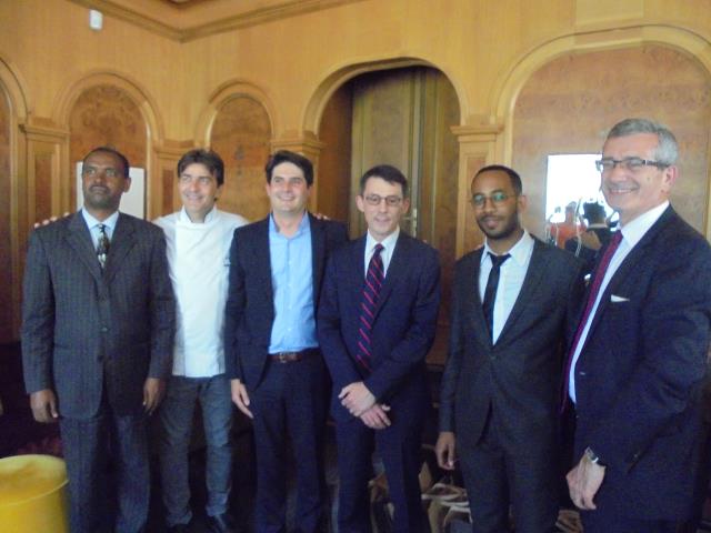 Bemeke Candido, attaché d'Ambassade d'Ethiopie Paris, Yannick Alleno, Jérôme Celle, Arthur Dupuy, Yohanis Hailemarian et Dominique Giraudier