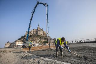 Le site du Mont-Saint-Michel est classé au patrimoine mondial de l'Unesco.