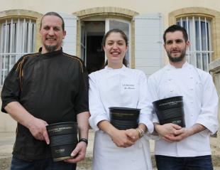 Séverine Sagnet, gagnante 2016, entouré par Emmanuel Leblay (à g.) et Jérôme Nolin.