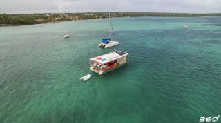 l'Aqua Lodge à St François - les Insolite by  Logis