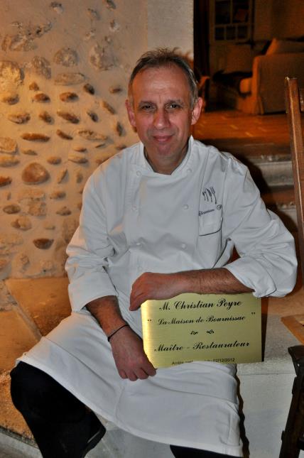 Christian Peyre et cette plaque qui représente plus qu'un symbole.