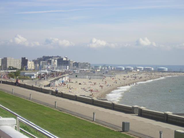 La plage du Havre veut redorer son image : un objectif qui passe par un renouvellement de l'offre en matière de restauration.