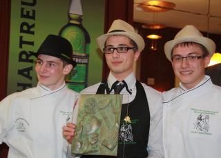 De gauche à droite, Benoît Maire (pâtisserie), Jérémie Costet (cuisine) 1er au concours général...