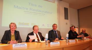 De gauche à droite, Isabelle Pissart, directrice d'Isère Tourisme, Daniel Paraire, président de la...