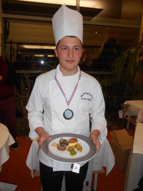 Le lauréat : Ancelin Grosjean (17 ans) interne au lycée du sacré Coeur à Paray le monial. Il a été en stage chez Yohann Chapuis à Tournus.