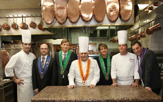 Antoine Viollette, Jean-Marc Faure, Paul Bocuse, Marie Sauce, Christophe Muller et Thierry Vallier.