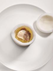 LA ST-JACQUES DE NORMANDIE, noix de coco, Jus de cuisson naturel au rhum vieux agricole, truffe...