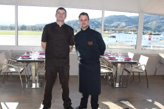 de g. à d.: Yannick Laurent, second et Stéphane Eisop, Chef de Airport et Directeur d'EGP Gourmet