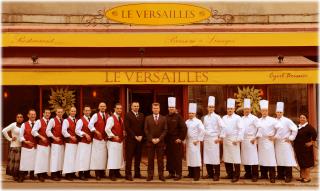 Le Versailles et toute sa brigade autour de son patron Cyril Boissier